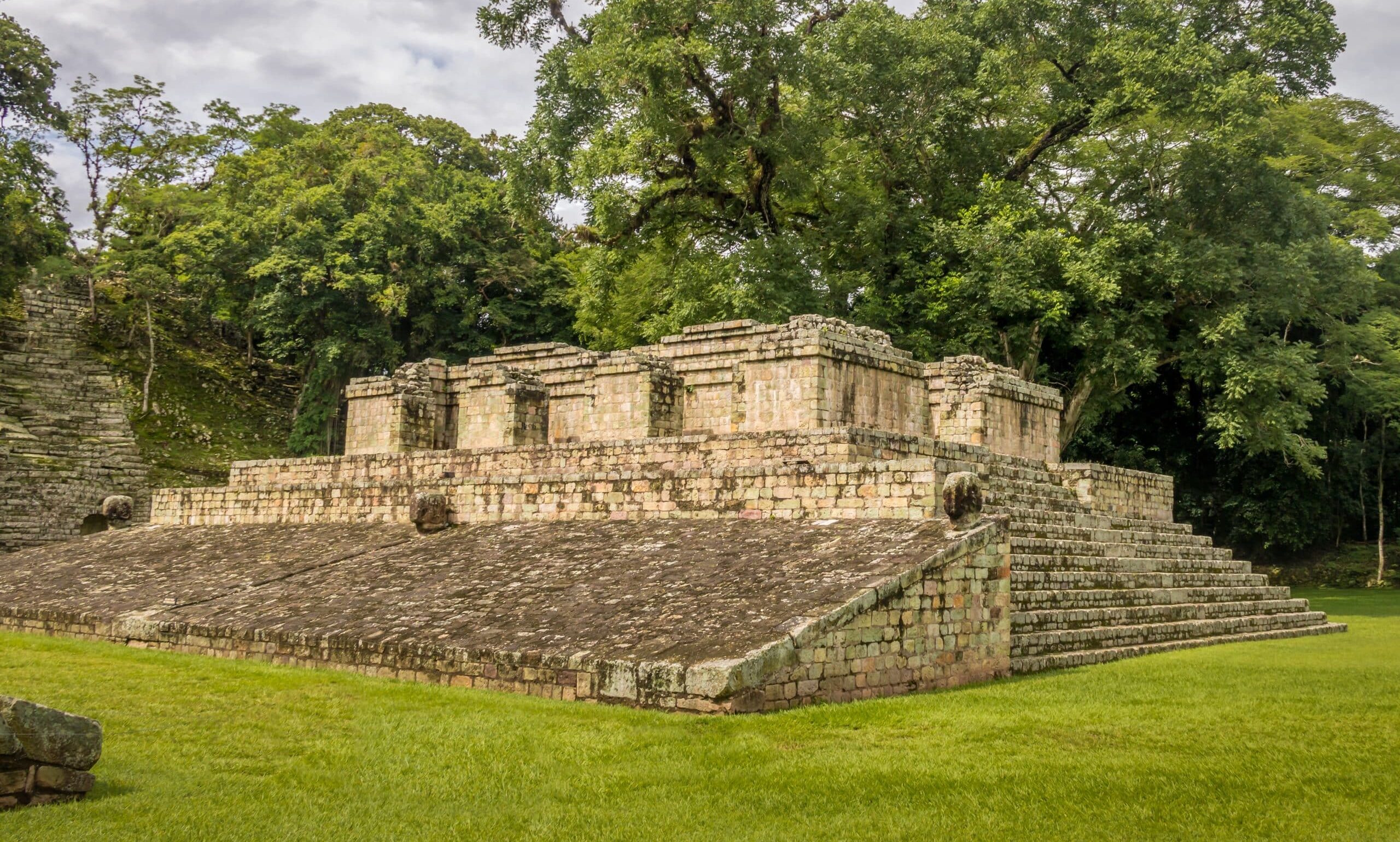 Sur les traces de la civilisation maya