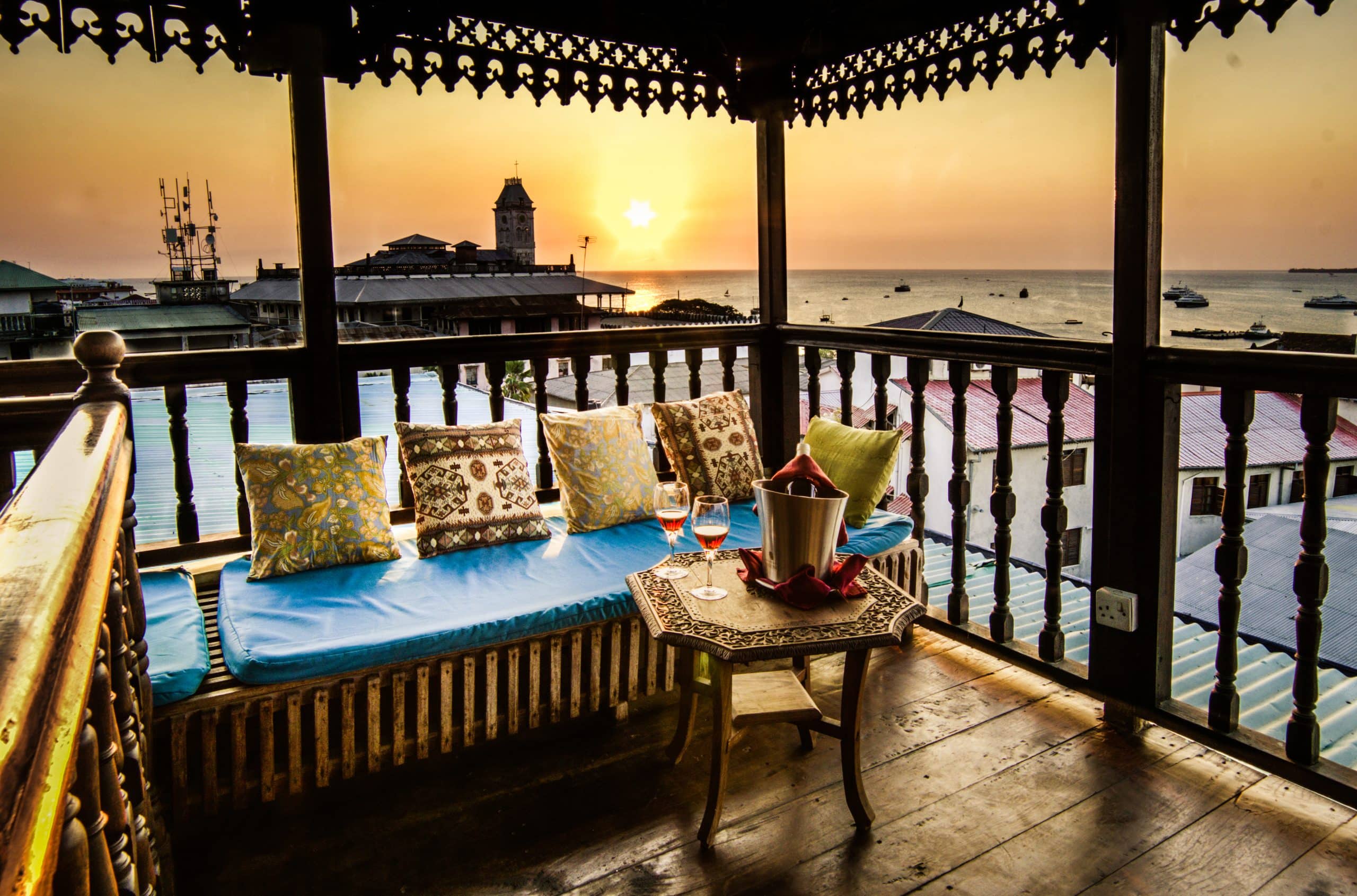 Emerson Hurumzi Zanzibar terrasse privée de la suite au coucher du soleil