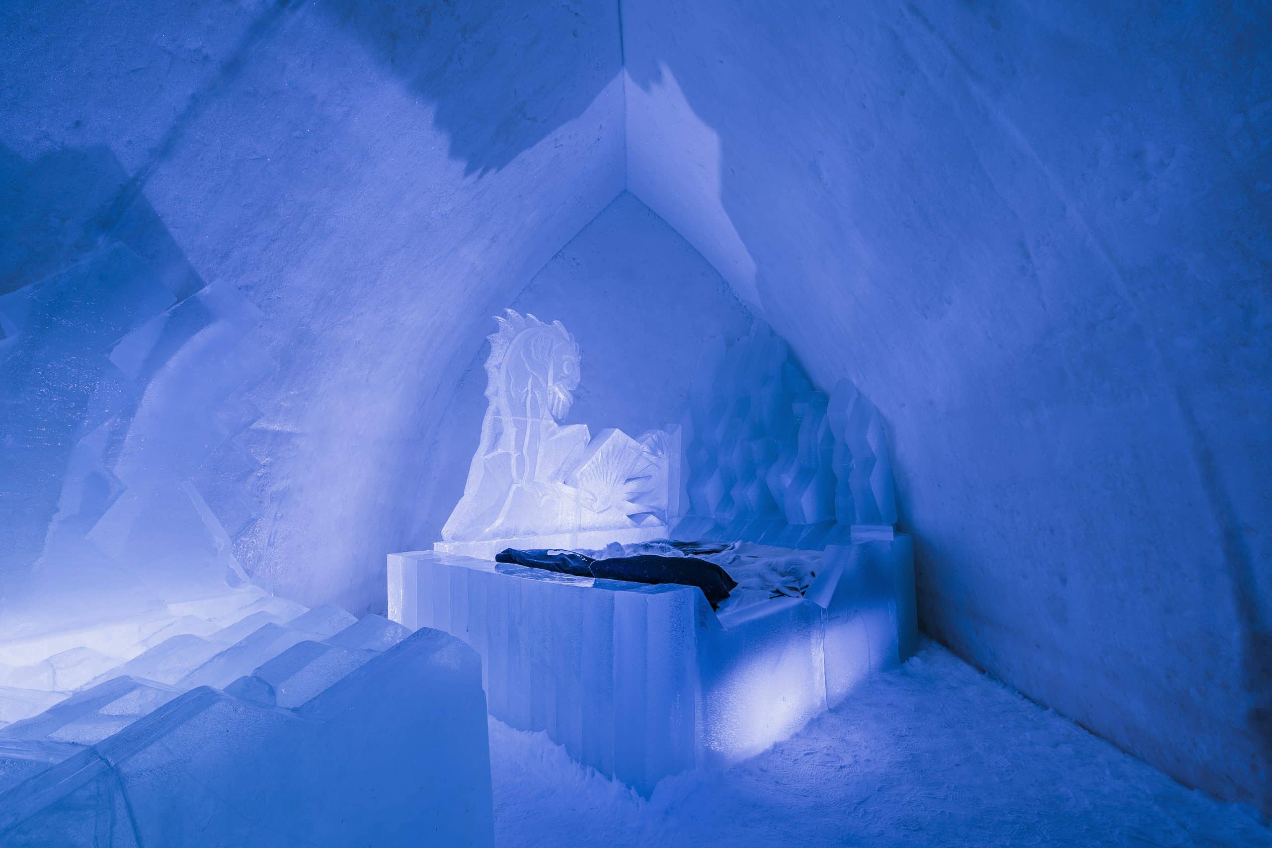 Artic Snow Hotel Finlande chambre de glace