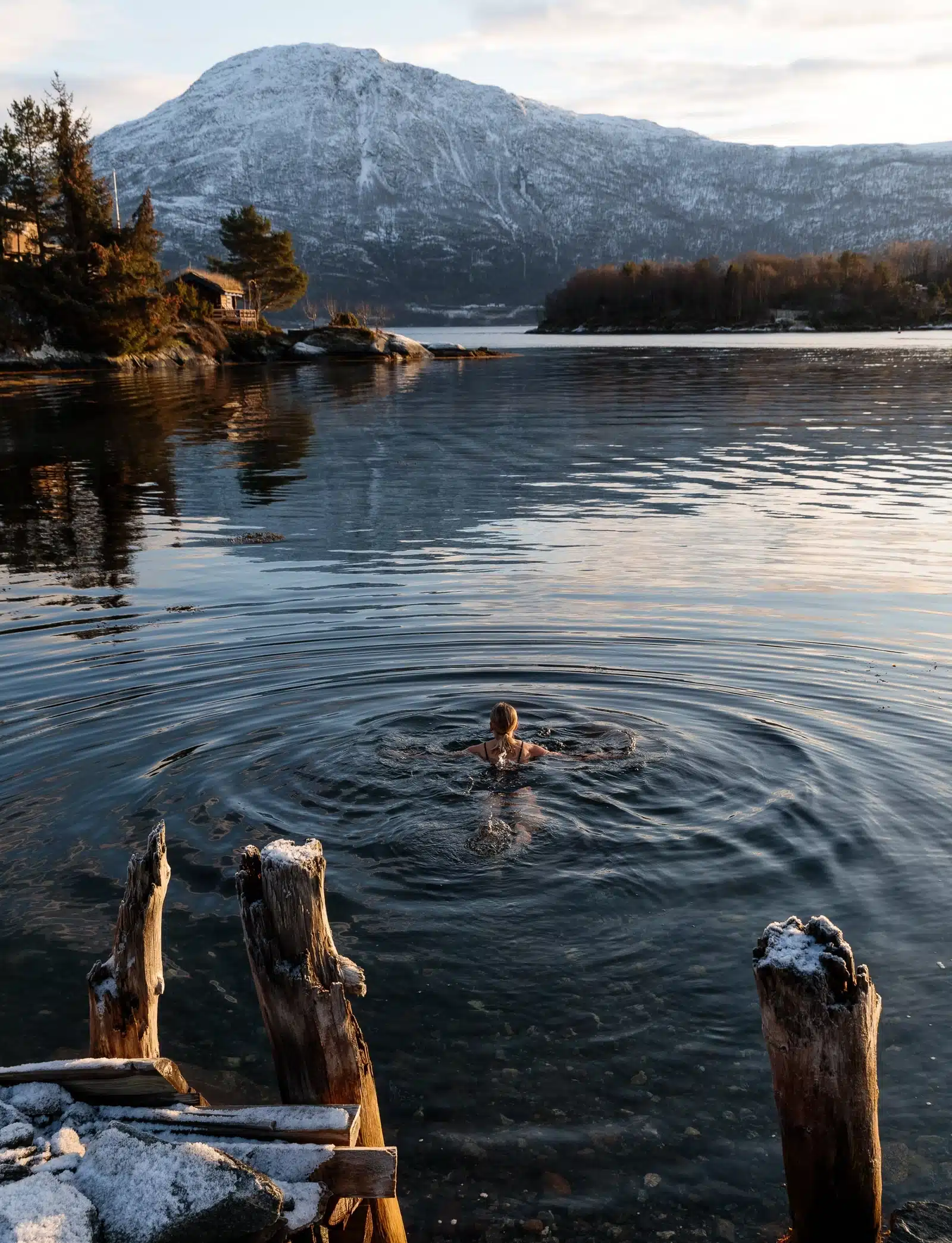 Baignade fjord Storfjord Norvège