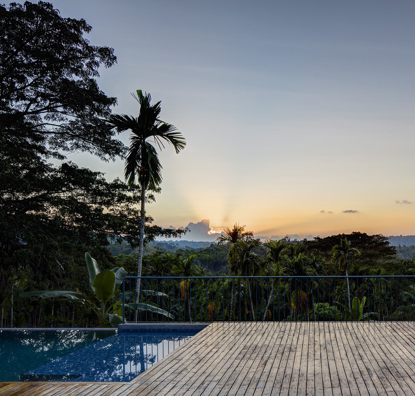 Hotel Jalakara Inde du Sud piscine infinie avec vue