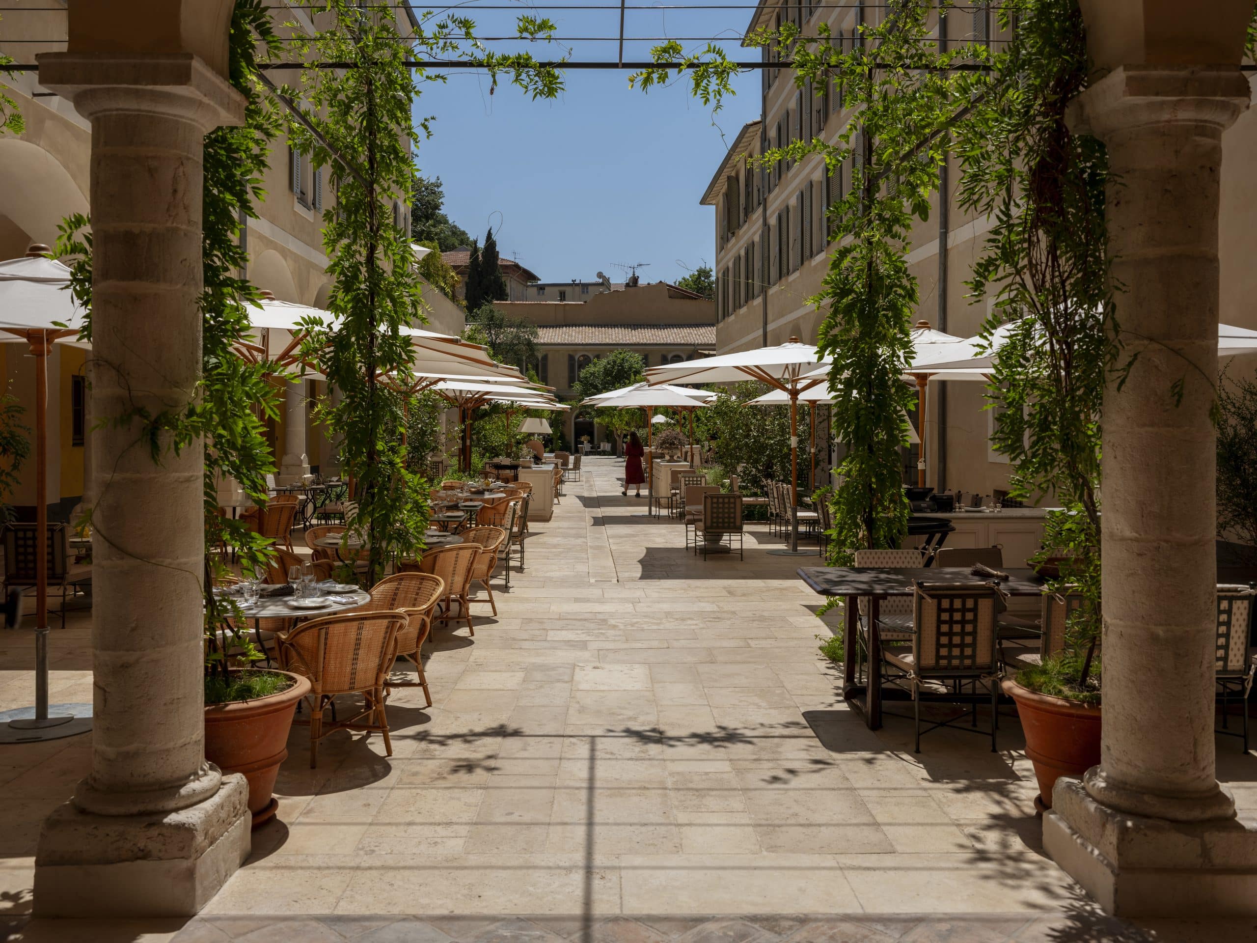 Hotel du Couvent France   restaurant exterieur